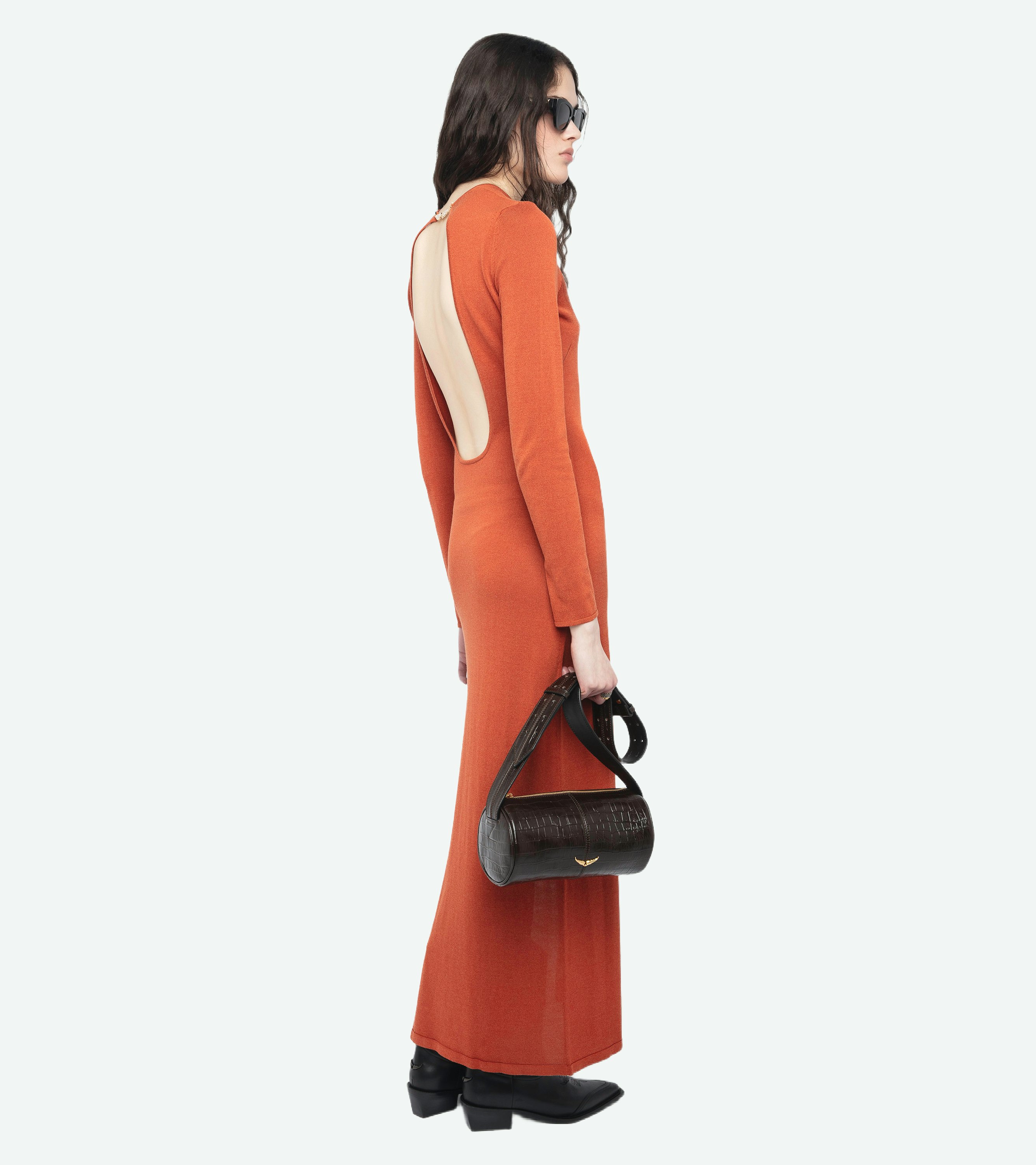Sarra Dress - Long dress with open back and wing closure.