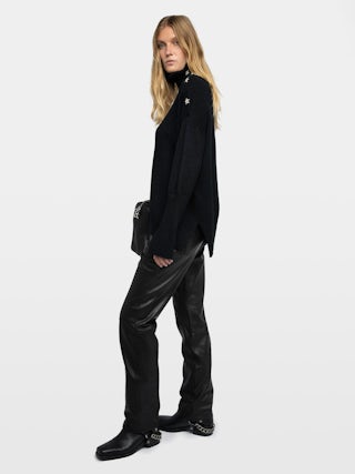 Alma Jumper - Turtleneck jumper with star buttons in 100% cashmere.