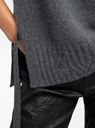 Maddy Jumper 100% Cashmere - Sleeveless jumper in 100% anthracite cashmere with a V-neck and tie detailing.