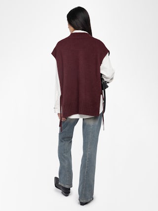 Maddy Jumper 100% Cashmere - Sleeveless V-neck jumper.