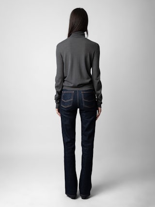 Bobby Jumper 100% Cashmere - Feather-light cashmere jumper with roll neck and long sleeves.