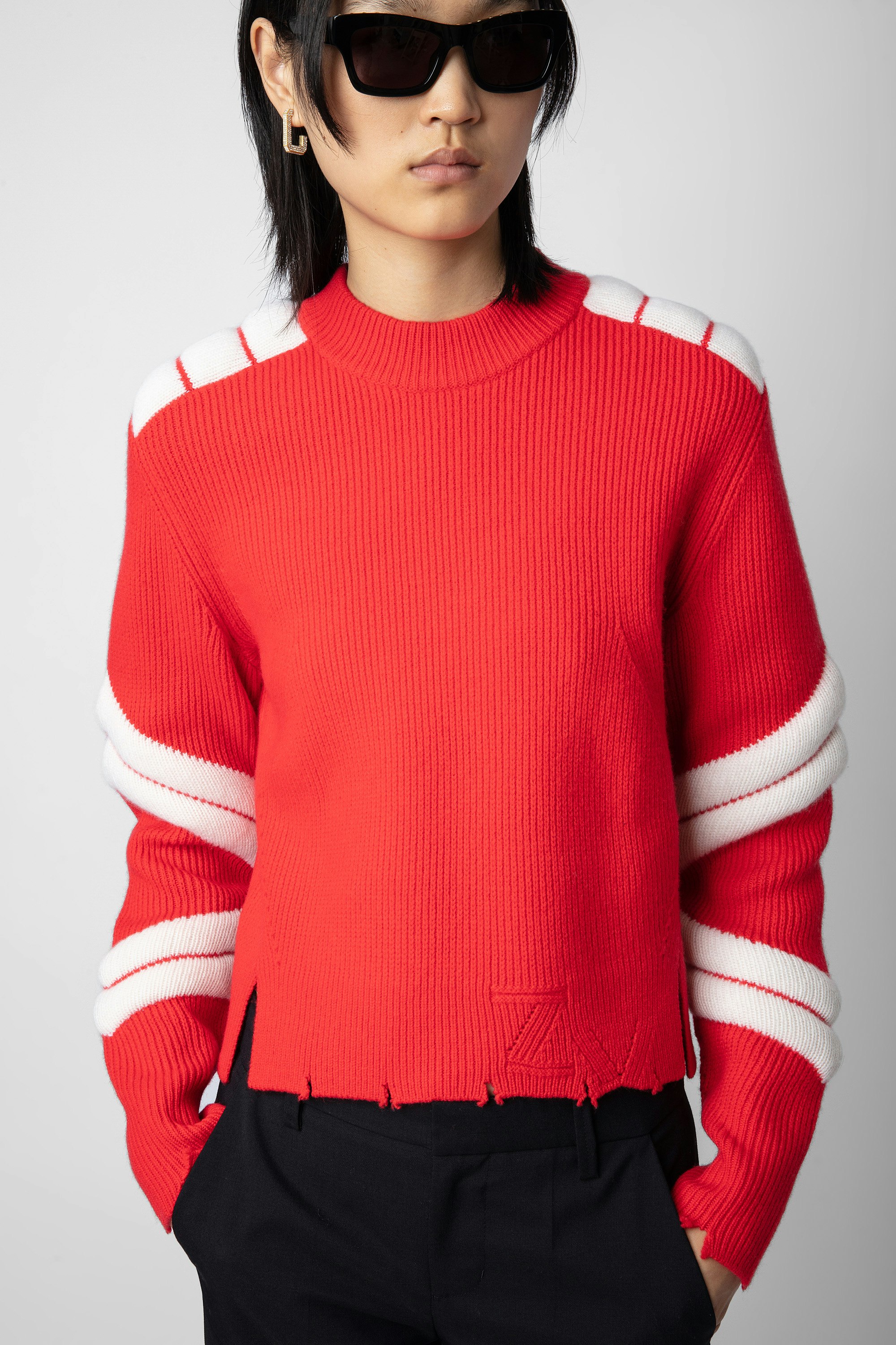 Maglione Georgia - Maglione in lana merino rosso con motivi a contrasto in rilievo e bordi effetto consumato da donna.