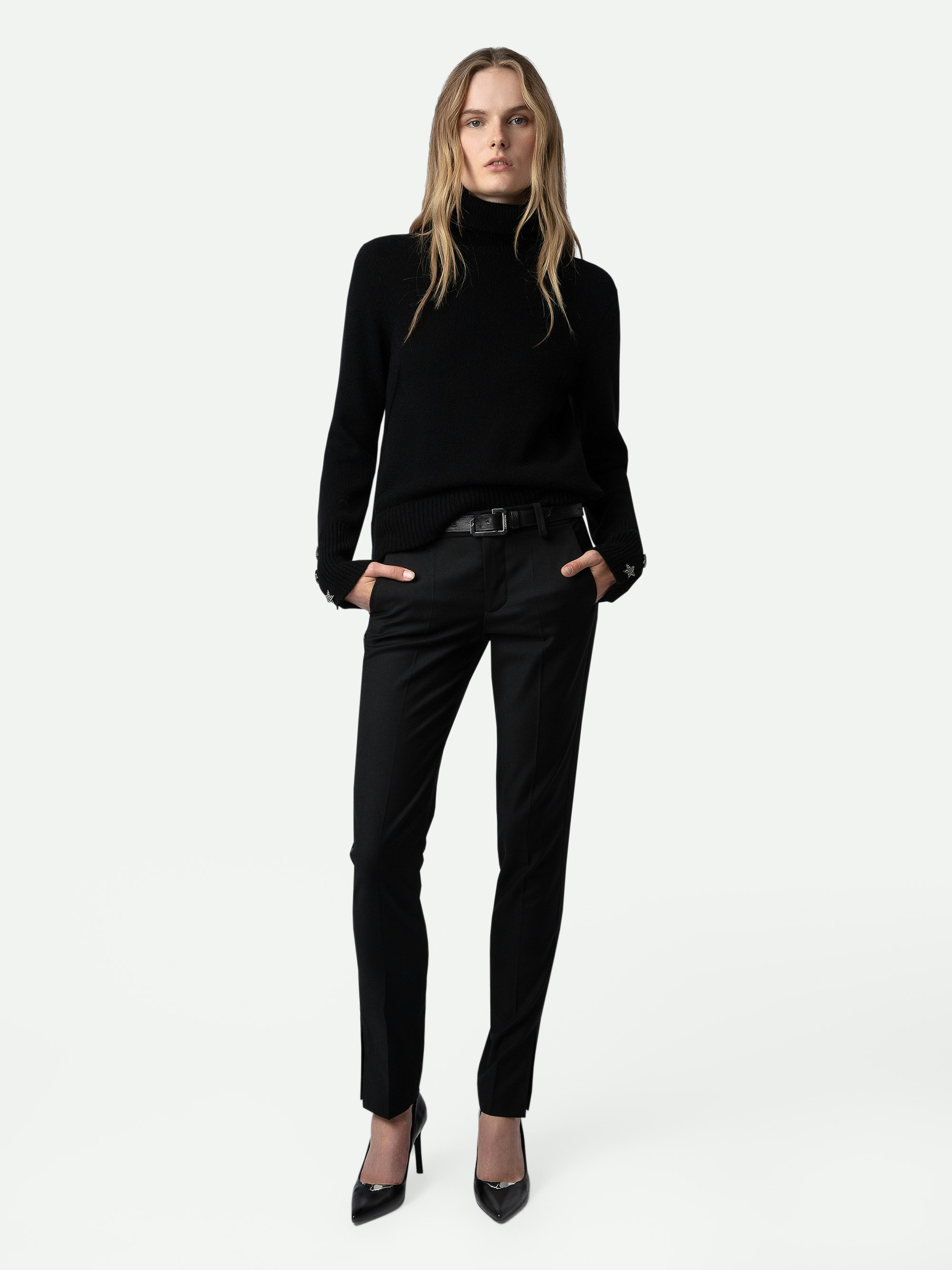 Maglione Boxy Bijoux - Maglione in maglia nera con collo alto, maniche lunghe e polsini con bottoni gioiello a stella.