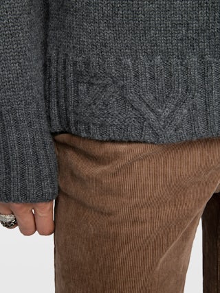 Maglione Mora 100% Cashmere - Pull con collo alto e aperture al collo con bottoni ad ala.