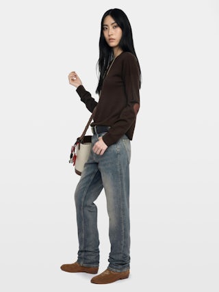 Pull Cici - Pull col rond avec patch coeur aux coudes.