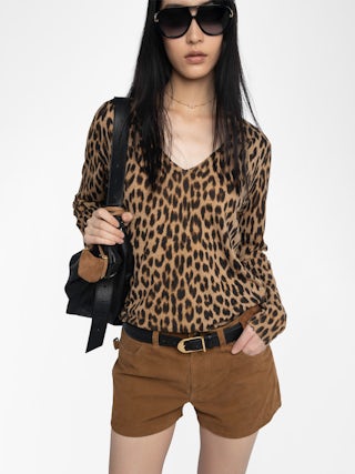 Rivy 100% Cashmere Jumper - V-neck long-sleeved jumper with all-over leopard print.