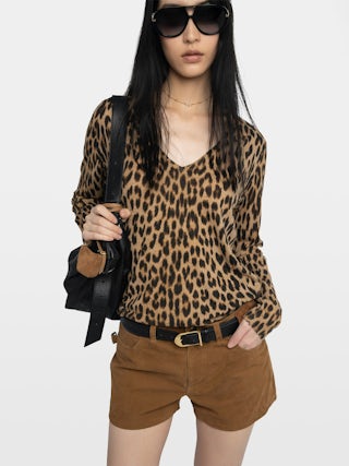 Rivy Cashmere Sweater - V-neck long-sleeved sweater with all-over leopard print.