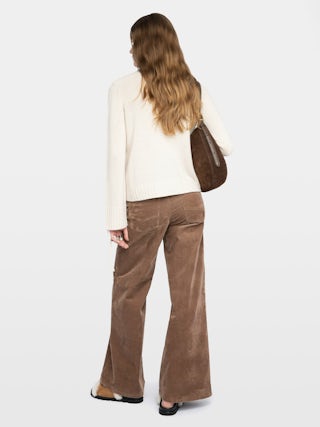 Pull Malty - Pull col rond avec laçage.