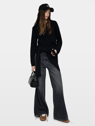 Jumper Cara - Round neck jumper with leather patch.