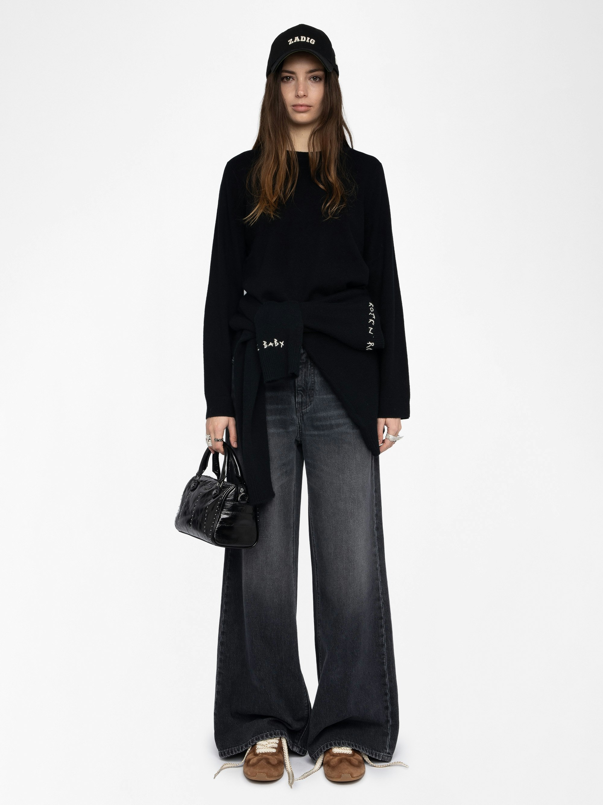 Jumper Cara - Round neck jumper with leather patch.