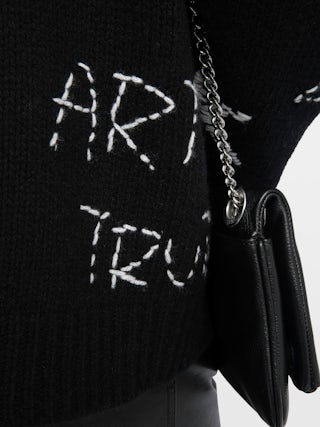 Pull Baba 100% Laine Mérinos - Pull col rond avec broderies main all over.