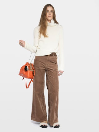 Pull Nalma 100% Cachemire - Pull col roulé bouton bijoux.