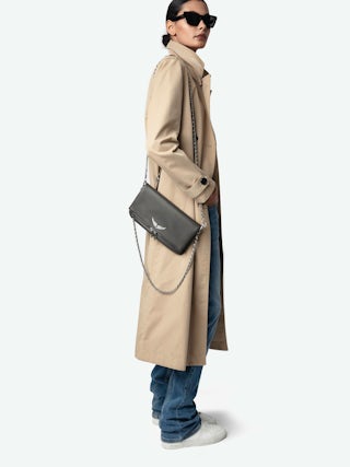 Rock Clutch - Grained leather clutch with double leather and metal chains and wings adorned with rhinestones.