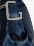 Handtasche Le Cecilia - Blaue Handtasche aus italienischem und pflanzlich gegerbtem Leder mit Schulterriemen aus Leder mit „C“-förmiger Metallschnalle.