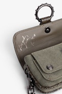 Bolso Kate Wallet - Bolso pequeño caqui de lona de algodón para mujer con ribetes y presilla con estampado de pitón
