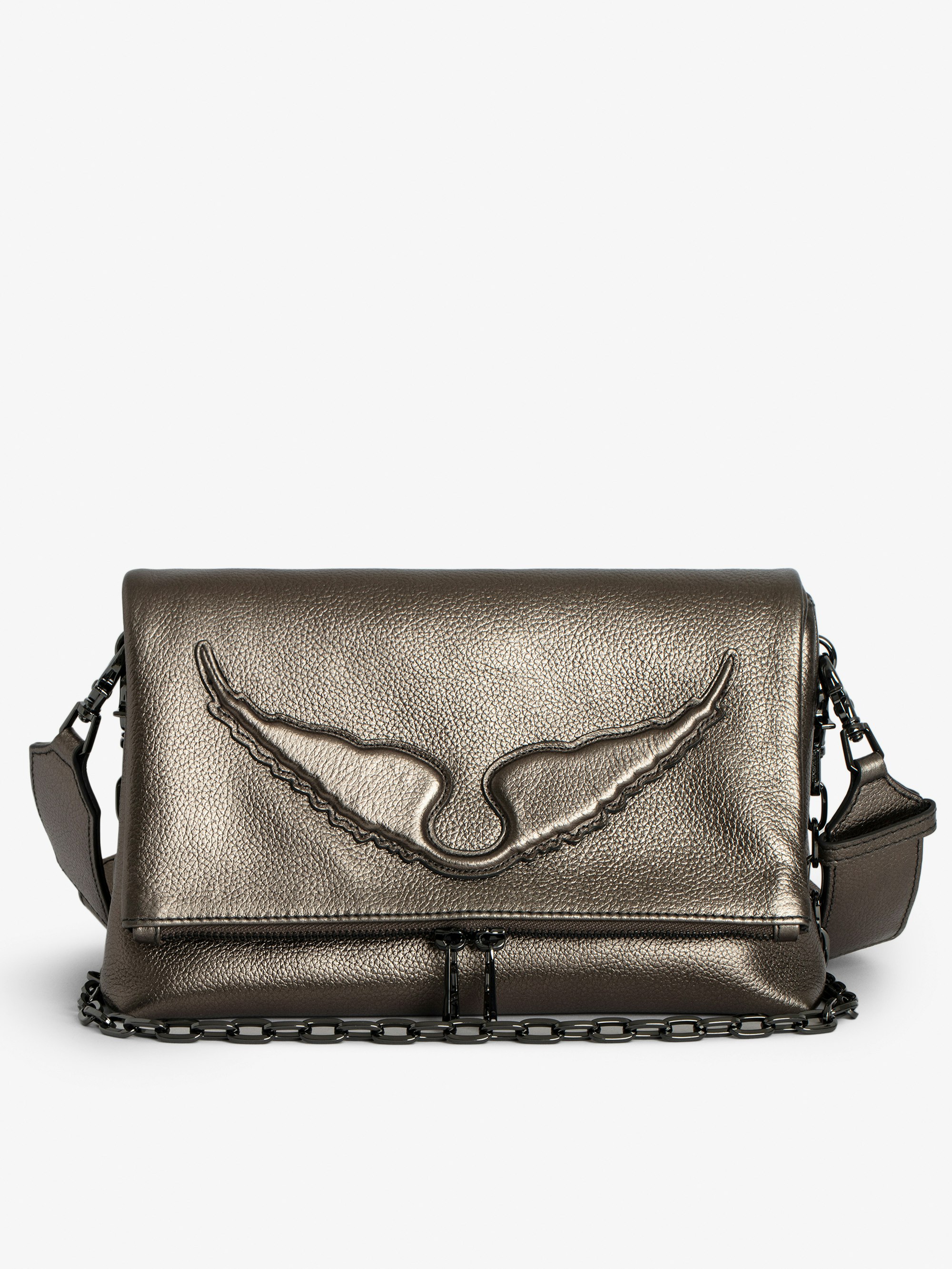 Tasche Rocky - Handtasche aus grauem, genarbtem Metallic-Leder mit Kette, Schulterriemen und geprägten Signature-Flügeln.