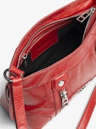 Sunny Mood Vintage Patent Tasche - Kleine Tasche aus Lackleder im Vintage-Stil mit verstellbarem Schulterriemen und Flügel-Signatur.