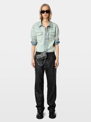 Pochette Rock Nano - Pochette en cuir grainé Graffiti avec ailes signatures ornées de strass.