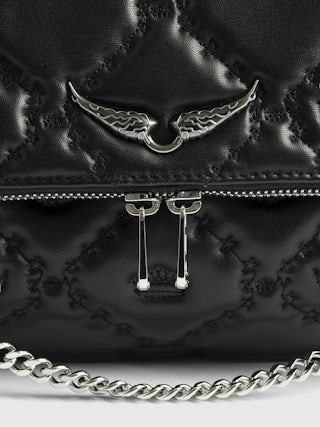 Sac Rocky II XL Matelassé Monogram - Sac en cuir lisse matelassé monogramme à bandoulière, avec chaine, et ailes signatures.