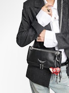 Rock II Clutch - Clutch in grained leather with sliding metal chain and signature wings.