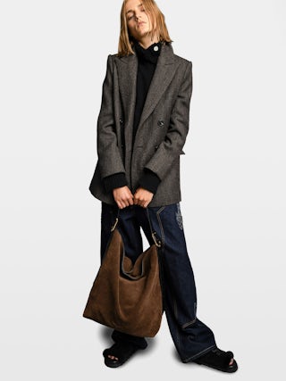 Sac Jane Hobo XL Suede - Sac hobo en cuir suédé, à anse ajustable et signature ailes débossées.