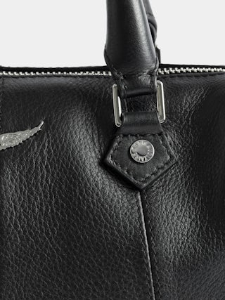 Sunny XS Vibe Bag - Grained leather bag, adjustable shoulder strap and handles with metal wings signature.