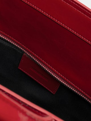 Angel Tote Bag Wrinkled Patent - Bag in crinkled vintage leather with double handles, shoulder strap and embossed wings signature.