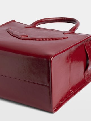 Angel Tote Bag Wrinkled Patent - Bag in crinkled vintage leather with double handles, shoulder strap and embossed wings signature.