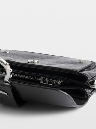 Sac Kate Wallet Vintage Patent - Mini sac en cuir effet vintage à anneau et chaîne en métal.