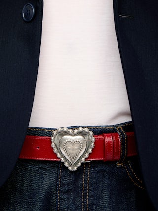 Belt Santa Fe Crush 30mm - Patent leather belt with crumpled effect, 30 mm width, with signature crush buckle.