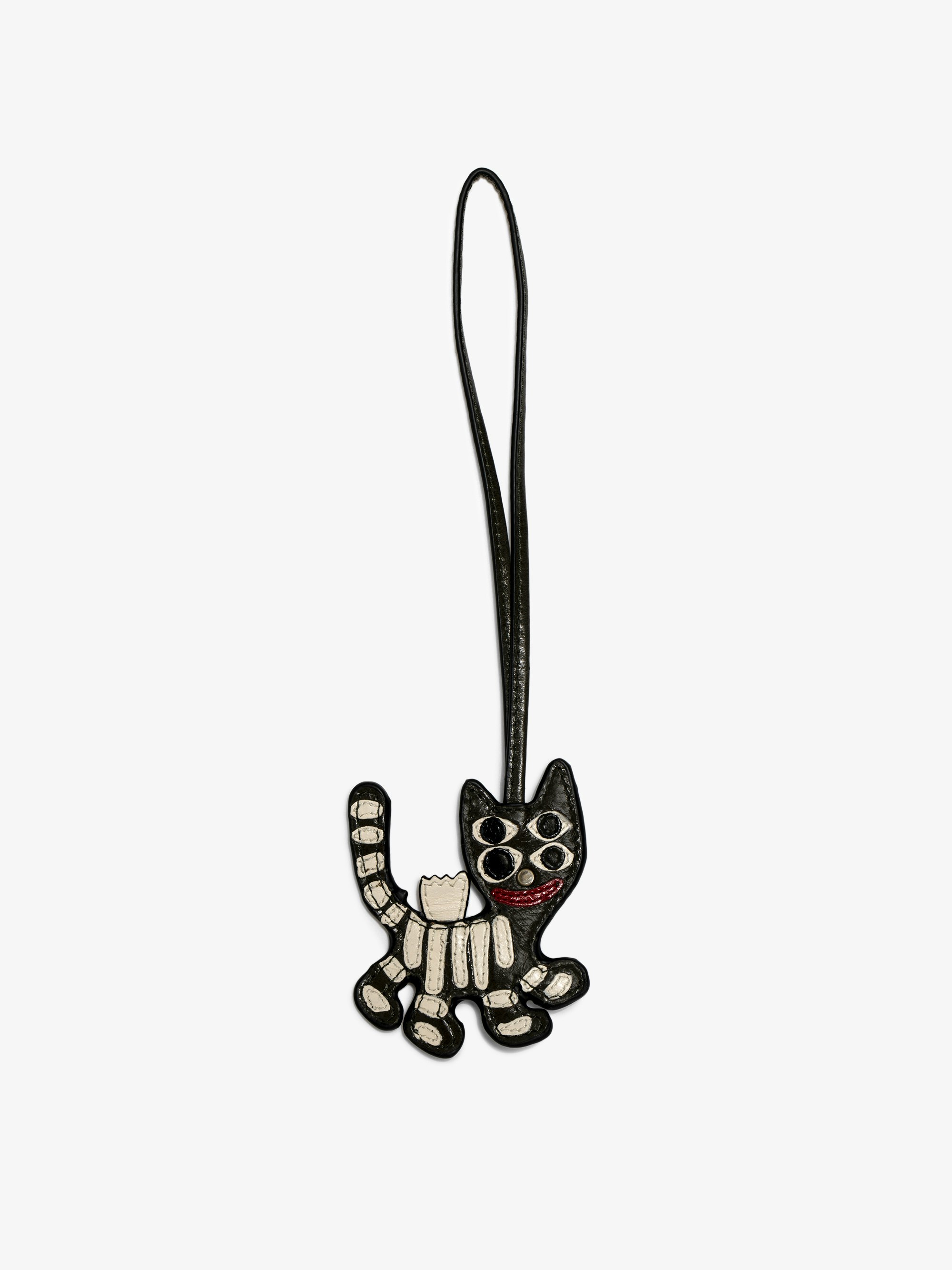 Tiger Keychain - Vintage-inspired leather tiger grigri charm, to hang on a bag for example.