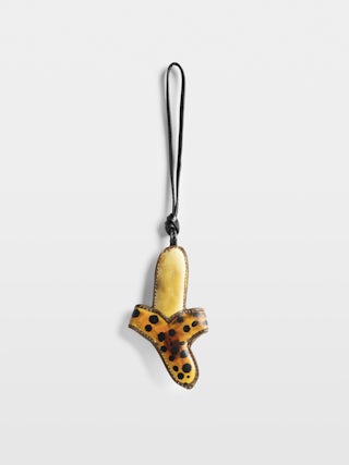 Keyring Banana Lover - Leather keyring in the shape of a banana, designed by Humberto Cruz.