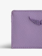 ZV Pass Kartenhalter - Violettes Kartenetui aus genarbtem Leder mit strassverziertem Flügel-Charm.