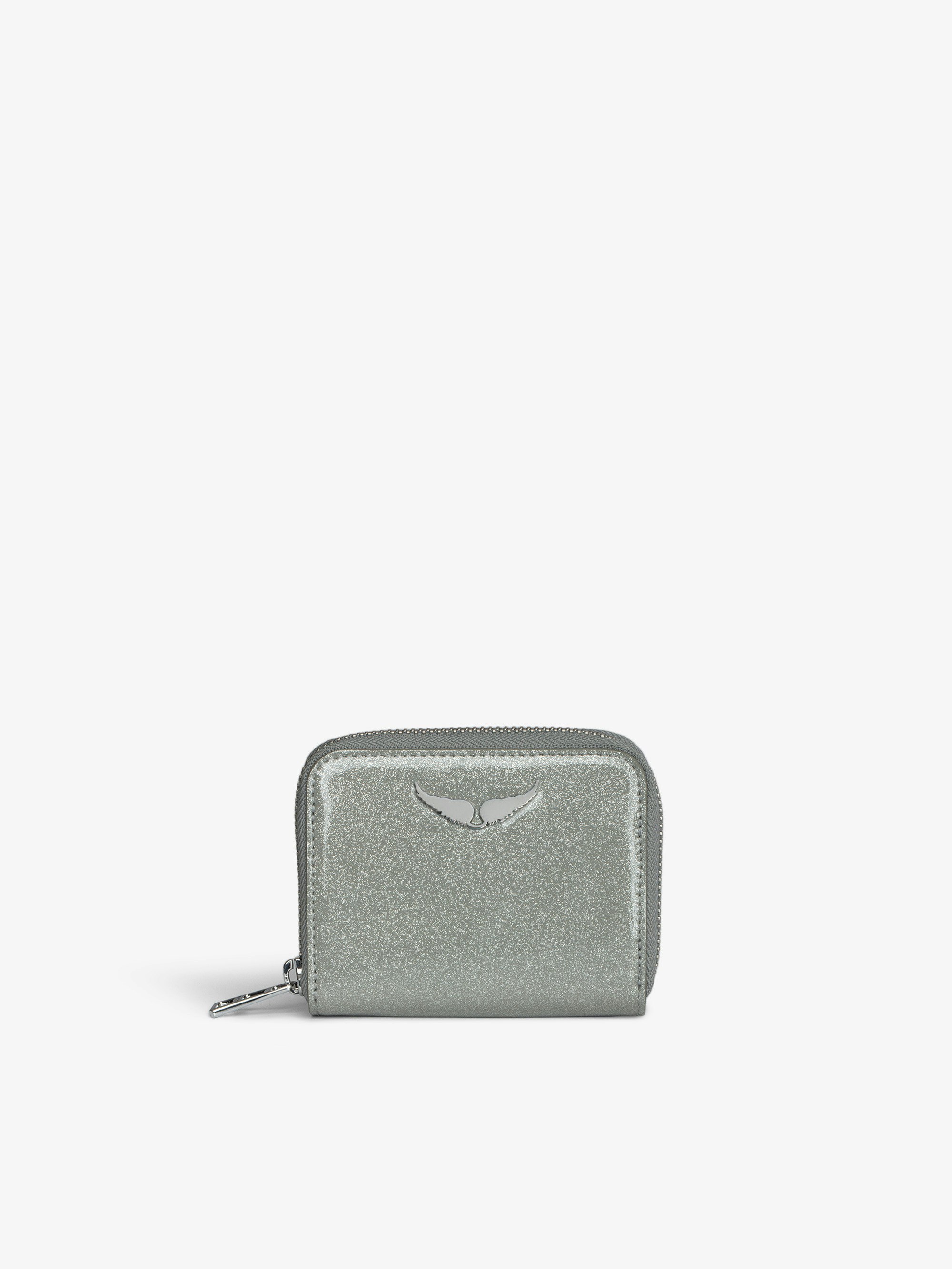 Portemonnaie Mini ZV Infinity Patent - Brieftasche aus silbernem Lackleder mit Pailletten mit einem Flügel-Charm.