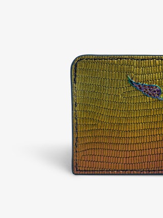 Porte-Cartes ZV Pass Embossé Métallisé - Porte-cartes en cuir métallisé embossé effet iguane arc-en-ciel à charm ailes en strass.