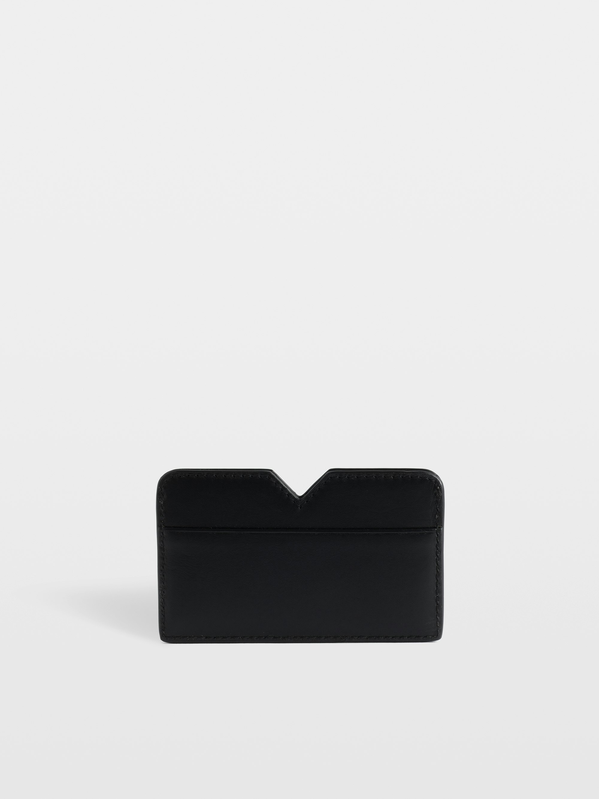 Porte-Cartes ZV Multipass - Porte-cartes en cuir lisse avec signature embossée.