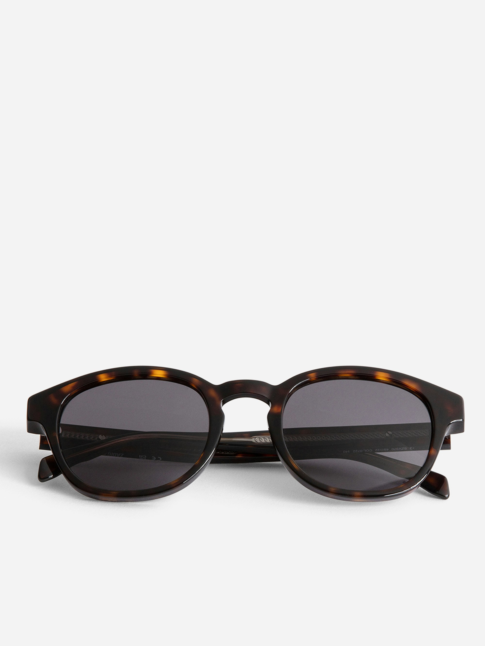 ZV23H6 Sunglasses - Unisex brown rounded sunglasses with wings on the temples.