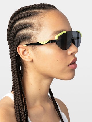 ZV23H9 Fashion Show Sunglasses - Futuristic sunglasses from the FW23 runway show with iconic wings on the temples.