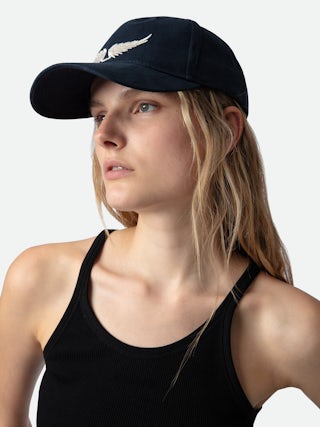 Casquette Head Over Heels - Casquette en coton bleu marine ornée d'ailes brodées.