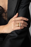 Cecilia Strass Rings - Gilded brass C-shaped rings embellished with crystals.