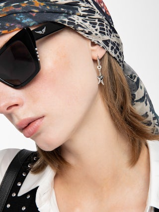 Boucles D'Oreilles Rock Star - Boucles d'oreilles créoles avec des étoiles argentées en laiton.