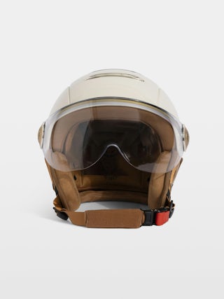 Wing Breaker Bike Helmet - Black bike helmet Voltaire Vice x Mârkö Helmets with visor and adjustable buckle.