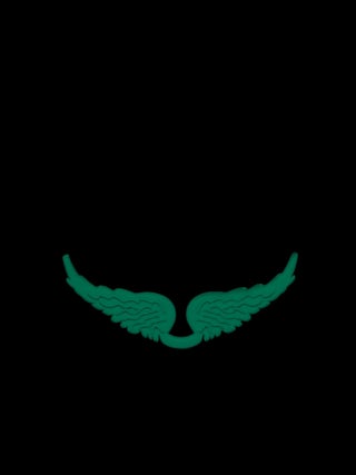 Charm Swing Your Wings Phosphorescent - Charm ailes à clipser sur un sac Swing your Wings, conçu pour personnaliser exclusivement cette gamme de sacs.