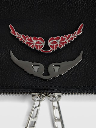 Charm Swing Your Wings Hearts - Charm ailes à clipser sur un sac Swing your Wings, conçu pour personnaliser exclusivement cette gamme de sacs.