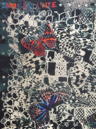 Foulard Blondie Butterfly Lace 65 - Marineblauer Seidenschal mit Schmetterlings- und Spitzendruck.