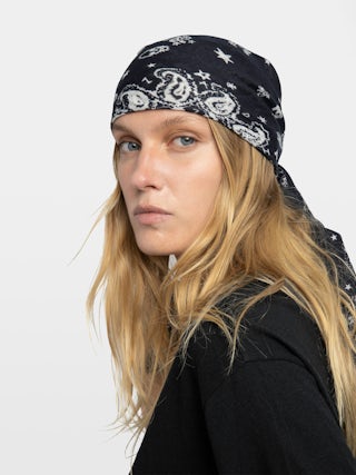 Maddie Bandana 120 Scarf - Bandana print cotton scarf.