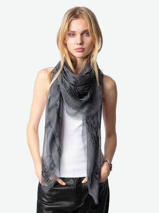 Kerry Scarf Skull 135 - Grey scarf with skull print.