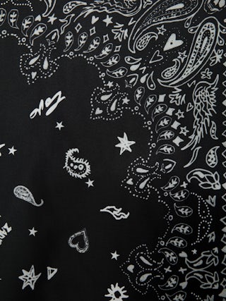 Debbie Bandana 85 Scarf - Square scarf in mixed silk with bandana print.