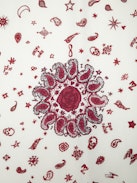 Foulard Debbie 85  - Foulard carré en soie mélangée à imprimé bandana.