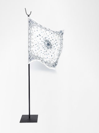 Debbie Bandana 65 Scarf - Square scarf in mixed silk with bandana print.